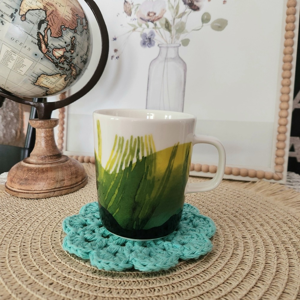 Marimekko Oiva Saapivakirja Mug 25L 85oz Green Yellow Abstract Forest Design